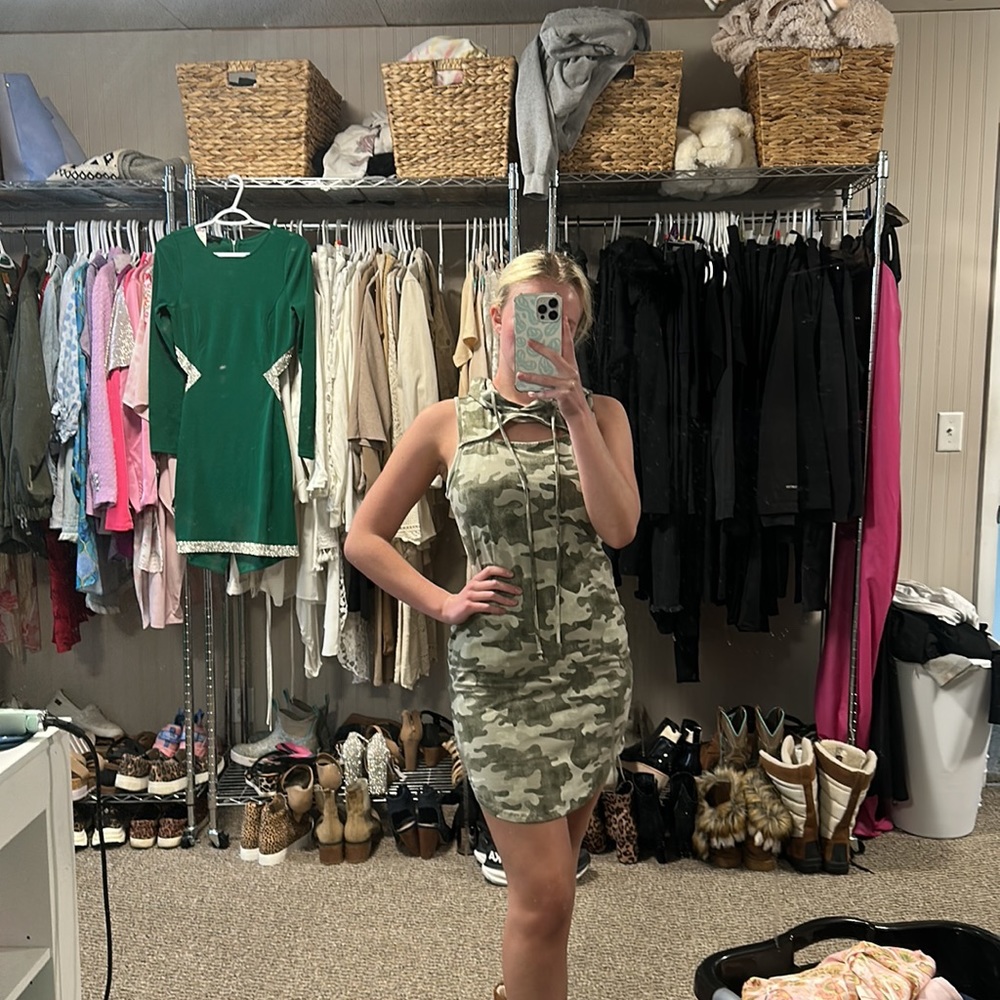 Medium camou dress with hood